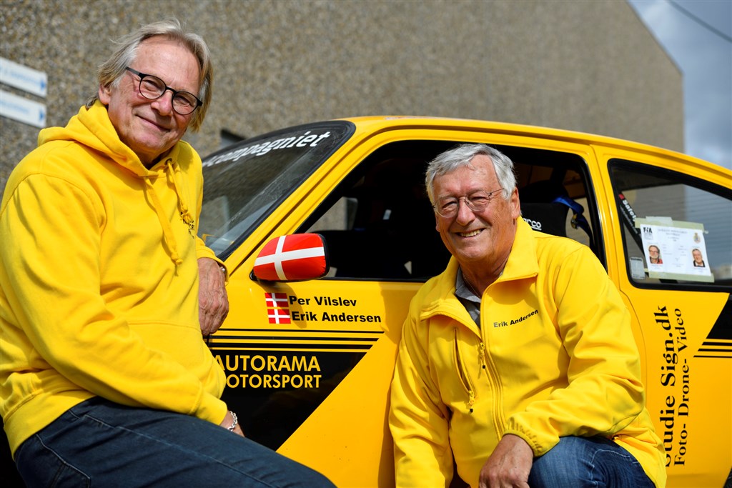 Løbsleder Erik Andersen (th): Det er komplet umuligt at spå om en vinder i Oresund Rally. Per Vilslev: Det bliver et udfordrende løb, der strækker sig fra Øresund i øst til Skævinge i vest.
(Foto: Michael Eisenberg - Intercom)